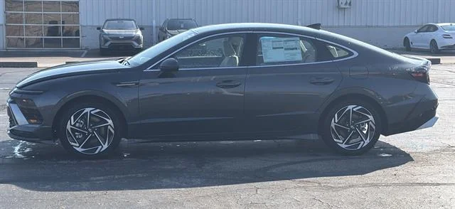 New 2026 Portofino Gray Metallic Hyundai SEL Sport image 4