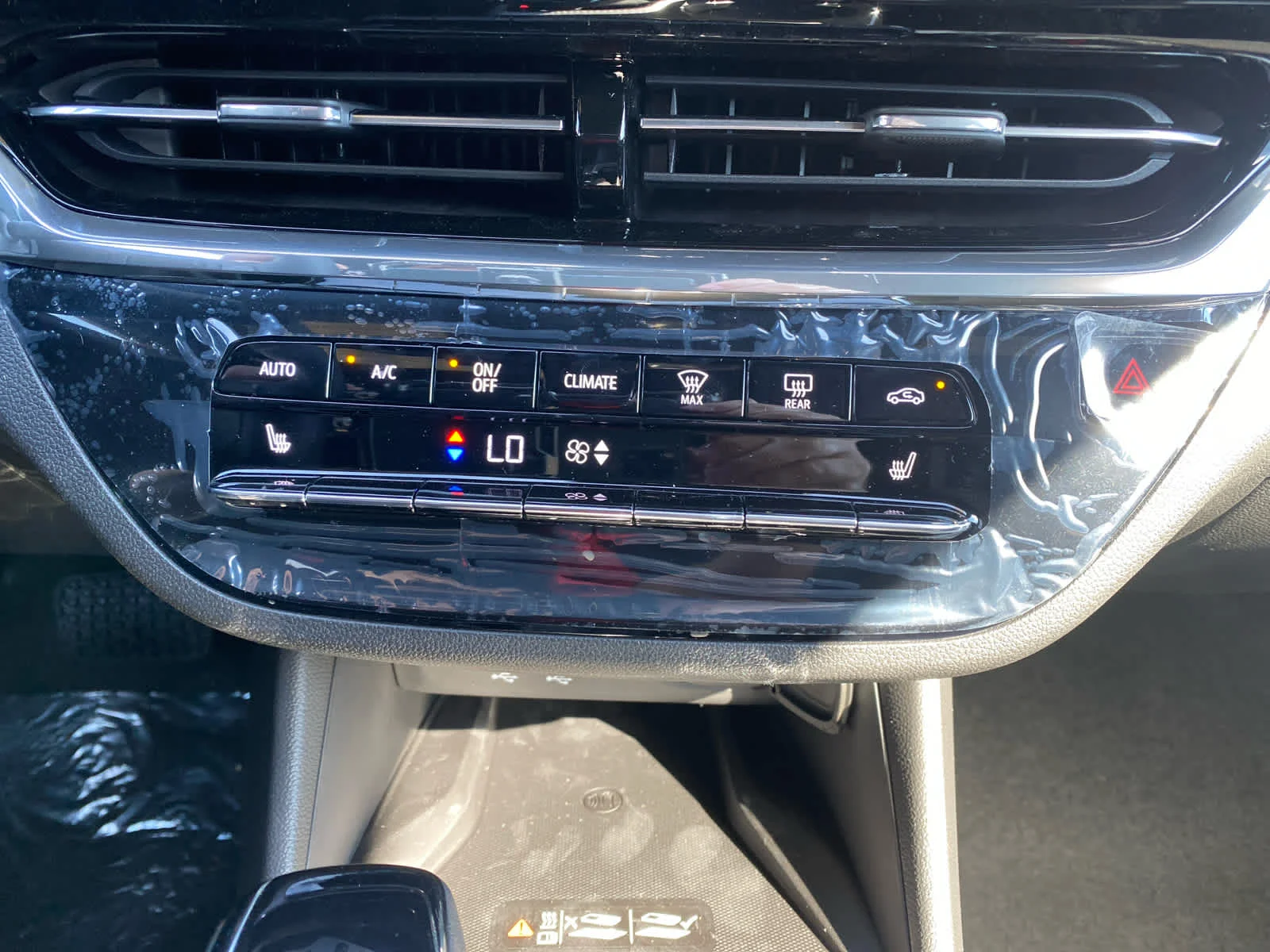 New 2026 White Frost Tricoat Buick Avenir image 16