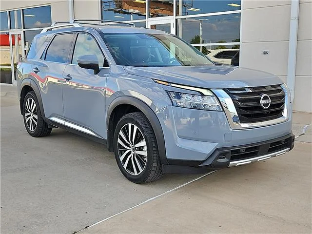 Used 2023 Boulder Gray Pearl Nissan Platinum (A9) 4x4 image 3