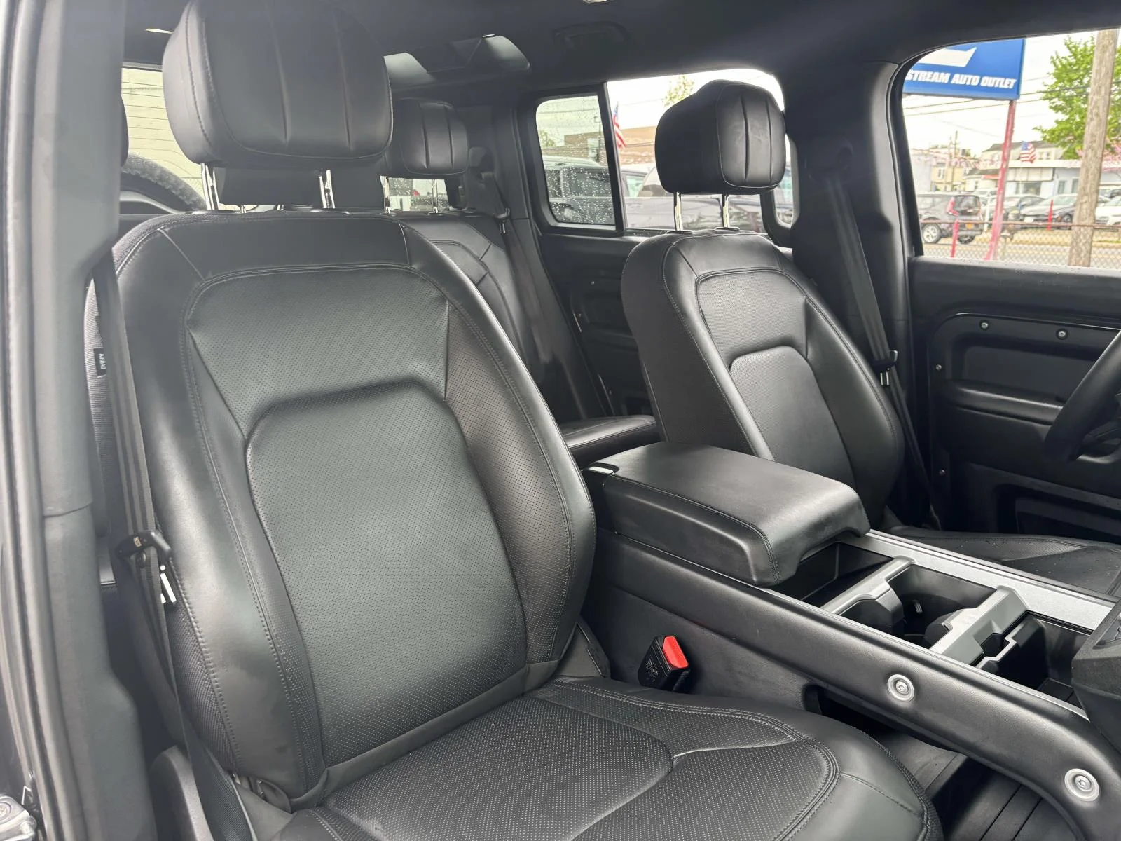 Used 2025 Gray Land Rover V8 image 13