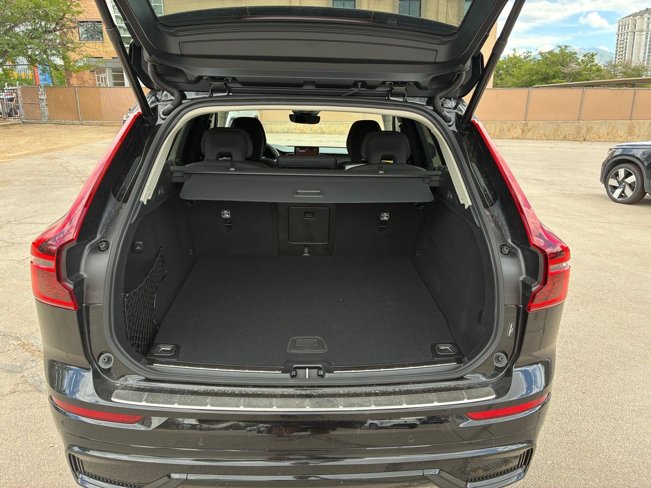 New 2026 Onyx Black Volvo Plus image 24