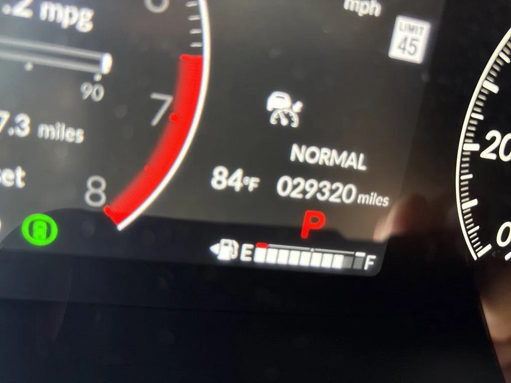 Used 2024 Platinum White Pearl Honda EX-L image 18