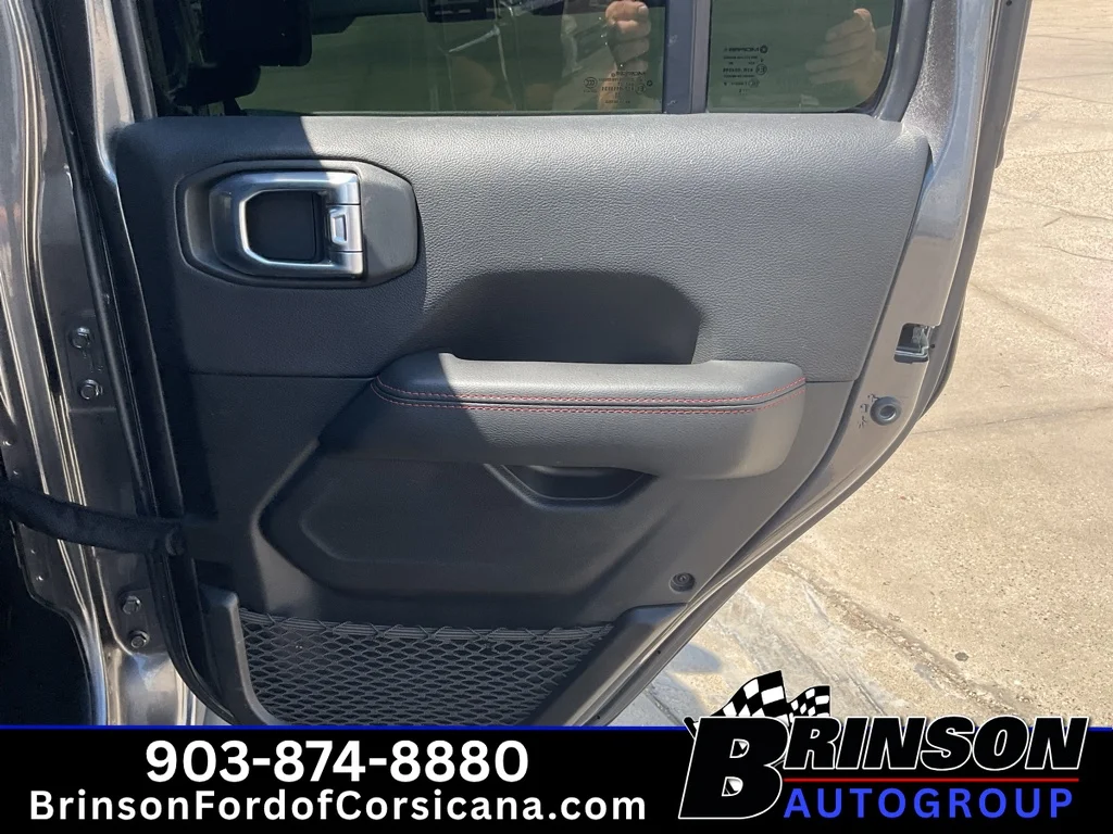 Used 2022 Granite Crystal Metallic Clearcoat Jeep Rubicon image 19