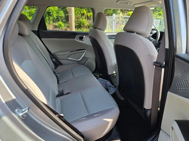 Used 2025 Silver Kia  image 20