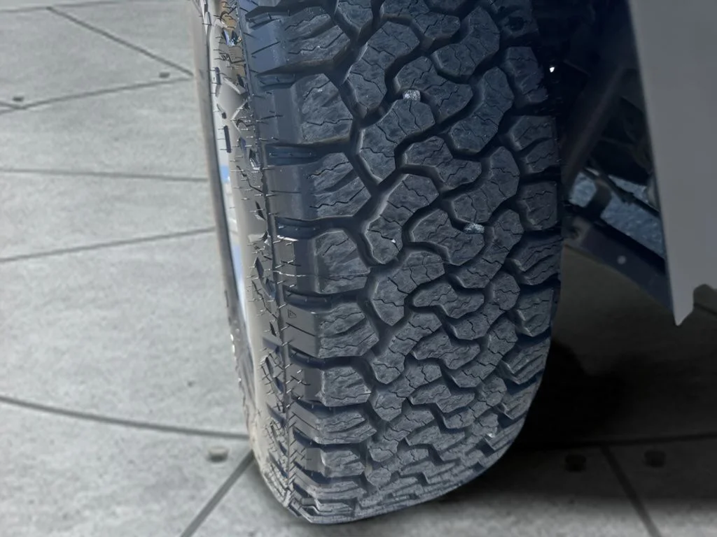 Used 2022 Silver Jeep Sport S image 27