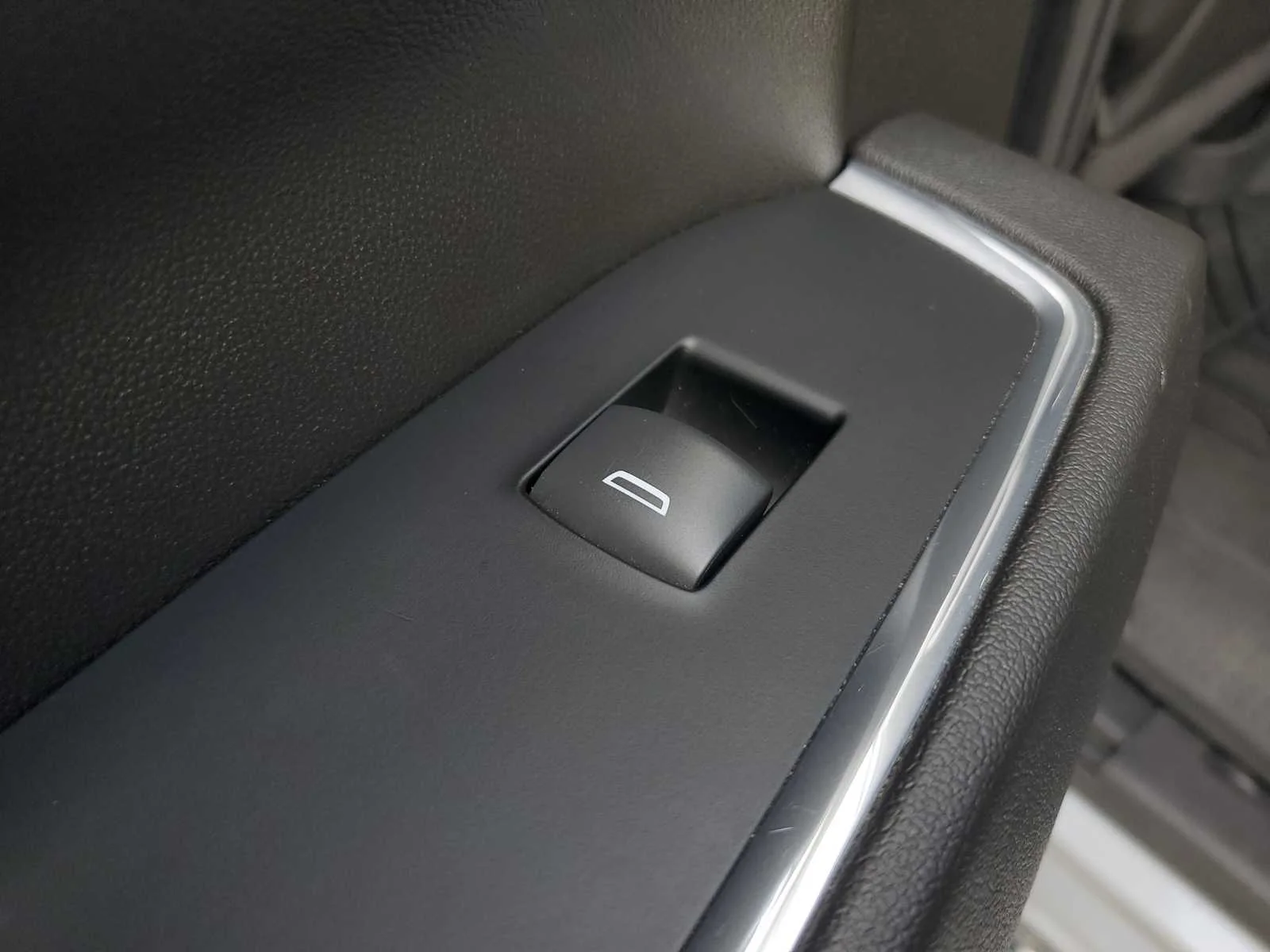 Used 2024 Sterling Gray Metallic Chevrolet LT image 14