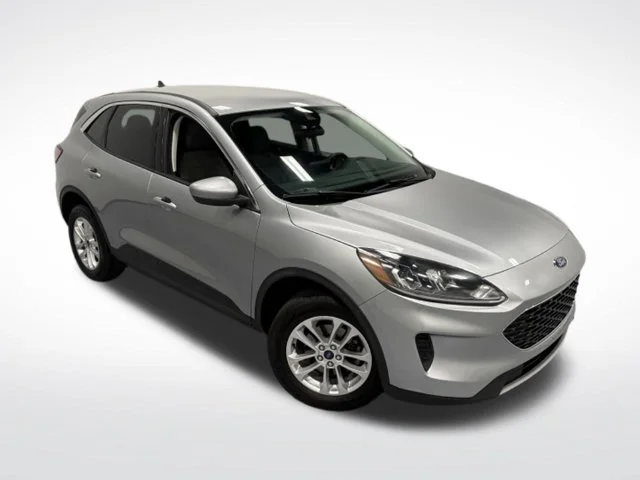 Used 2021 Silver Ford SE image 32