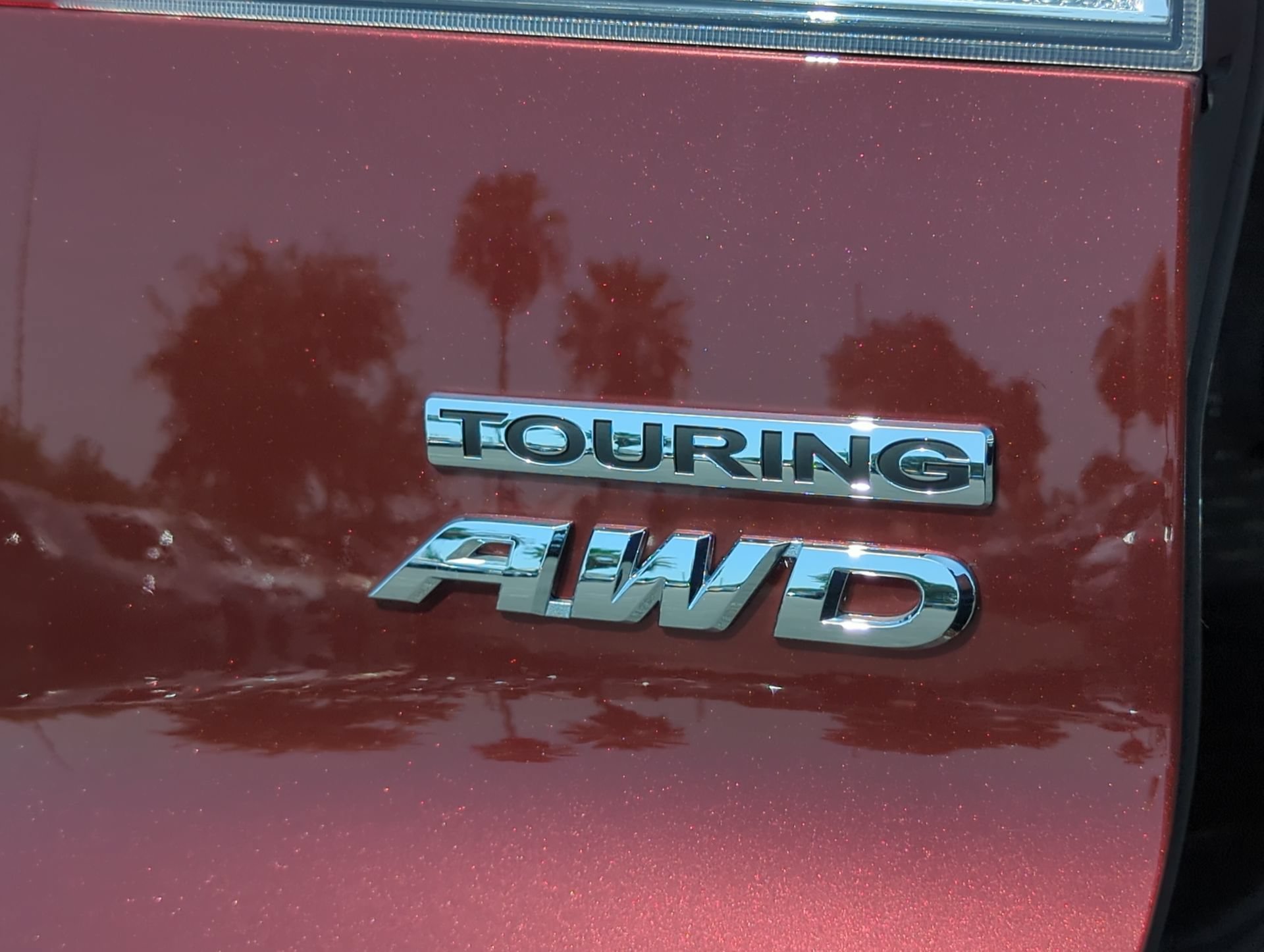 Used 2022 Deep Scarlet Pearl Honda Touring 8-Passenger image 15