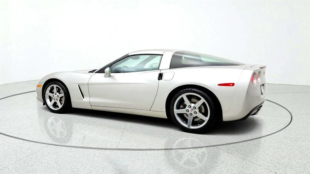 Used 2008 Machine Silver Metallic Chevrolet 2dr Coupe w/ 3LT Pkg, Upgraded Chrome Wheels & Magnetic Ride image 7