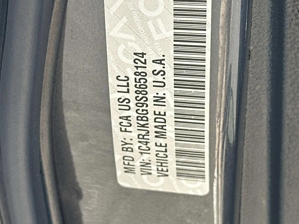 Used 2025 Gray Jeep Limited image 30