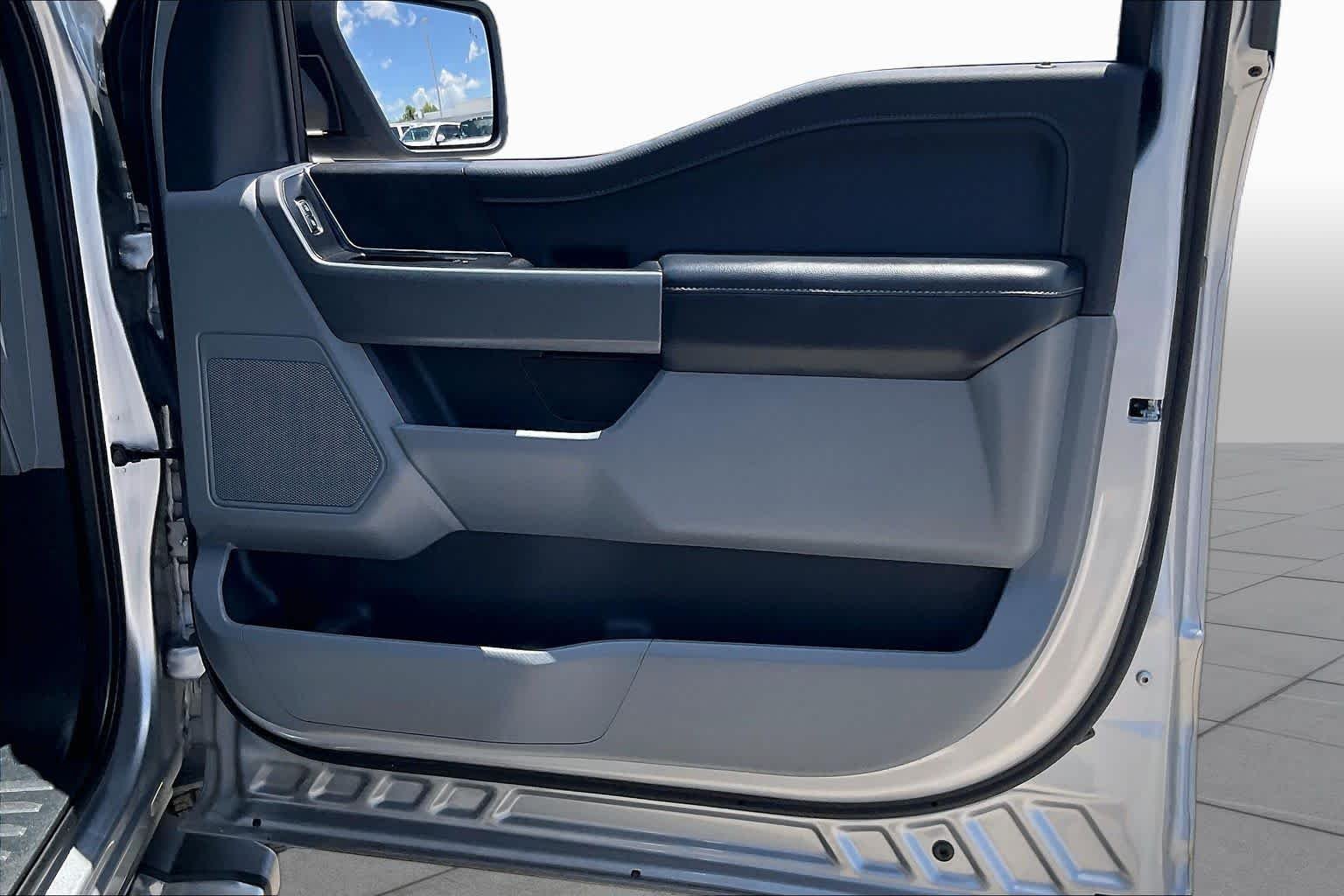 Used 2024 Iconic Silver Ford XLT image 21