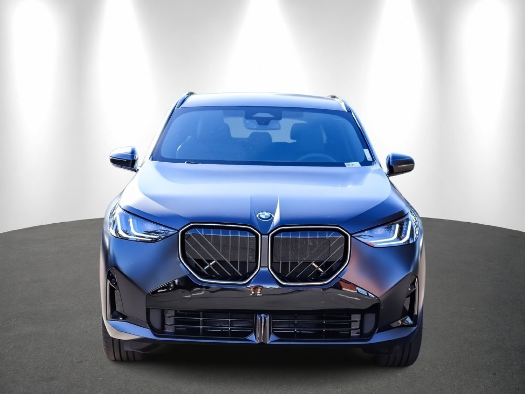 2026 BMW X3 photo 2