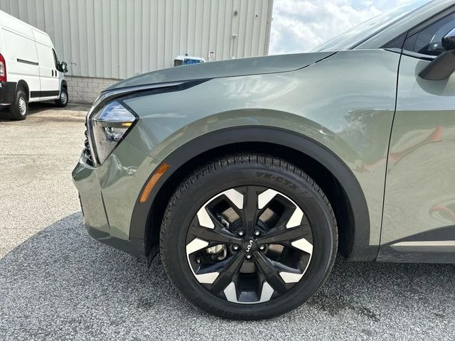 Used 2023 Green Kia X-Line image 21