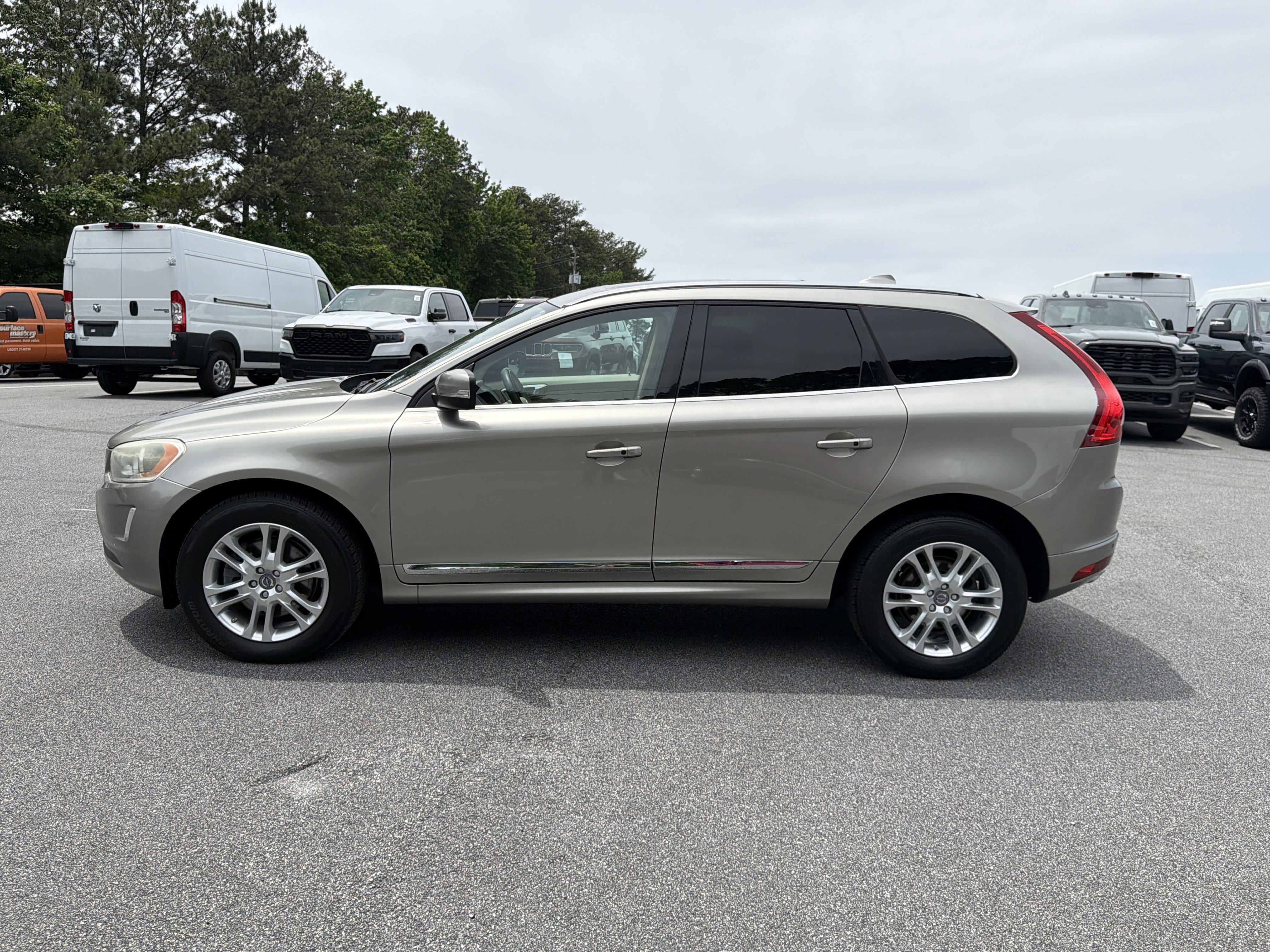 Used 2015 Seashell Metallic Volvo T5 Drive-E Premier image 4