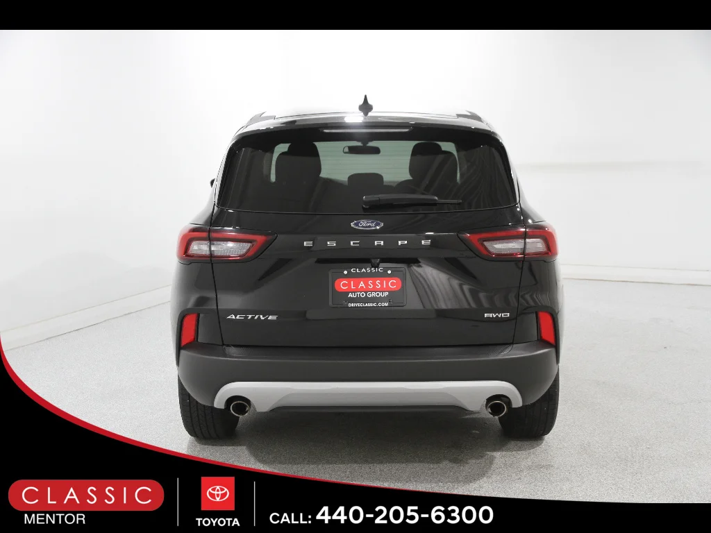 Used 2024 Agate Black Ford Active image 18