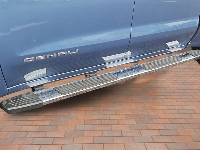 Used 2025 Downpour Metallic GMC Denali image 19