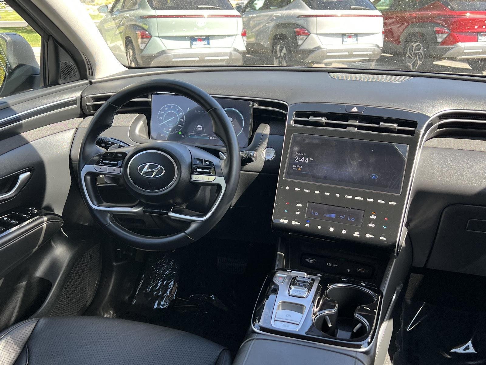Certified Used 2024 Amazon Gray Hyundai SEL Convenience image 2