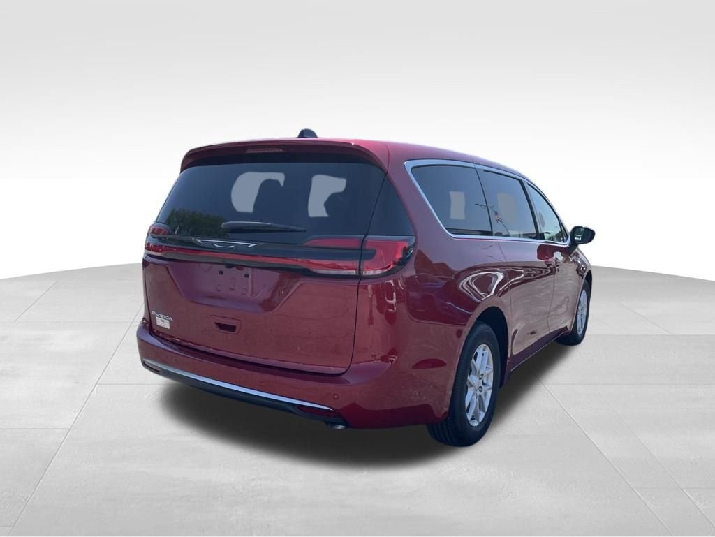 New 2027 Red Hot Pearl-Coat Exterior Paint Chrysler Select image 5