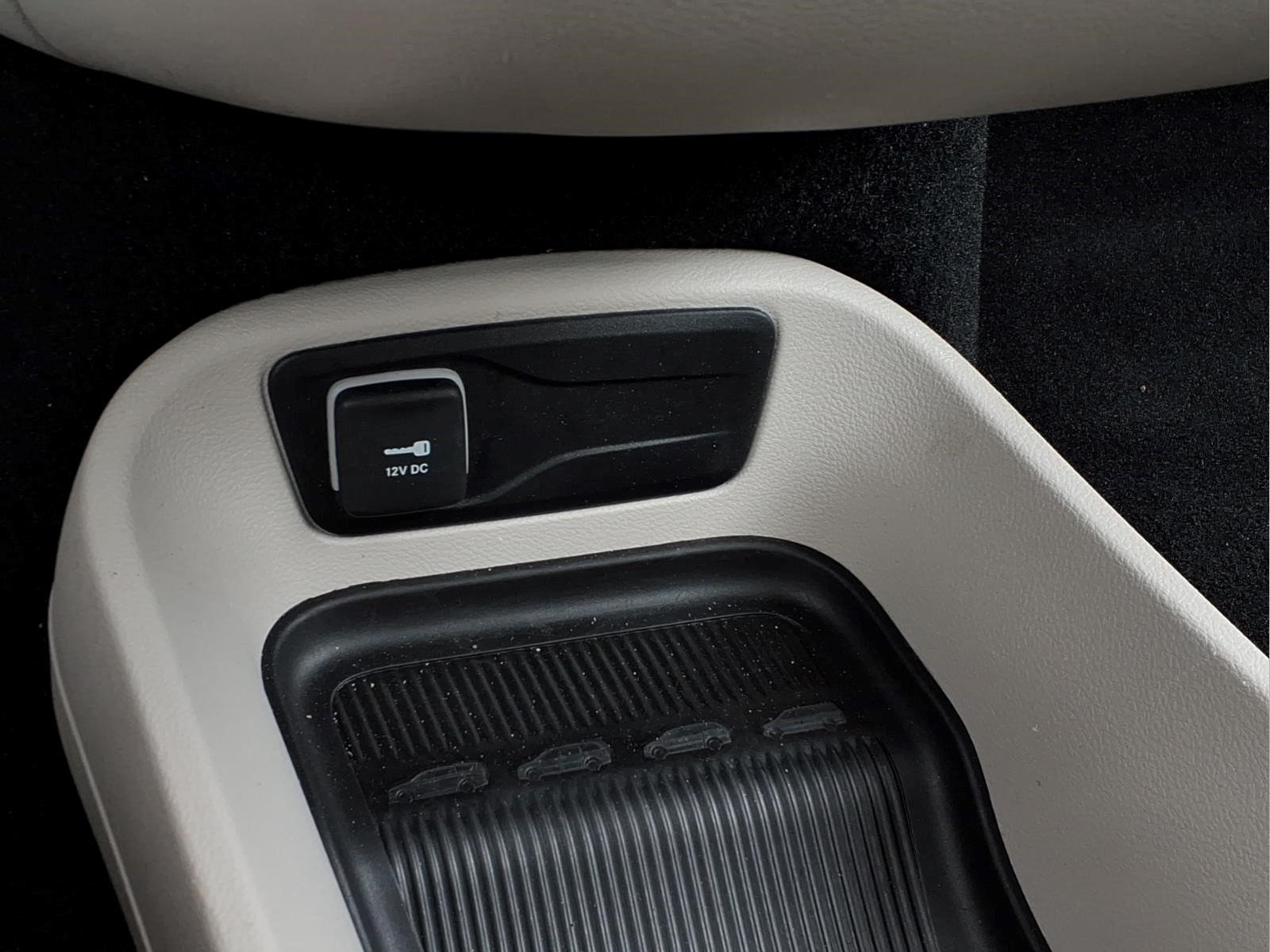 Used 2024 Silver Chrysler Touring L image 18