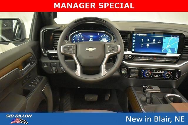 New 2026 Polar White Tricoat Chevrolet High Country image 5