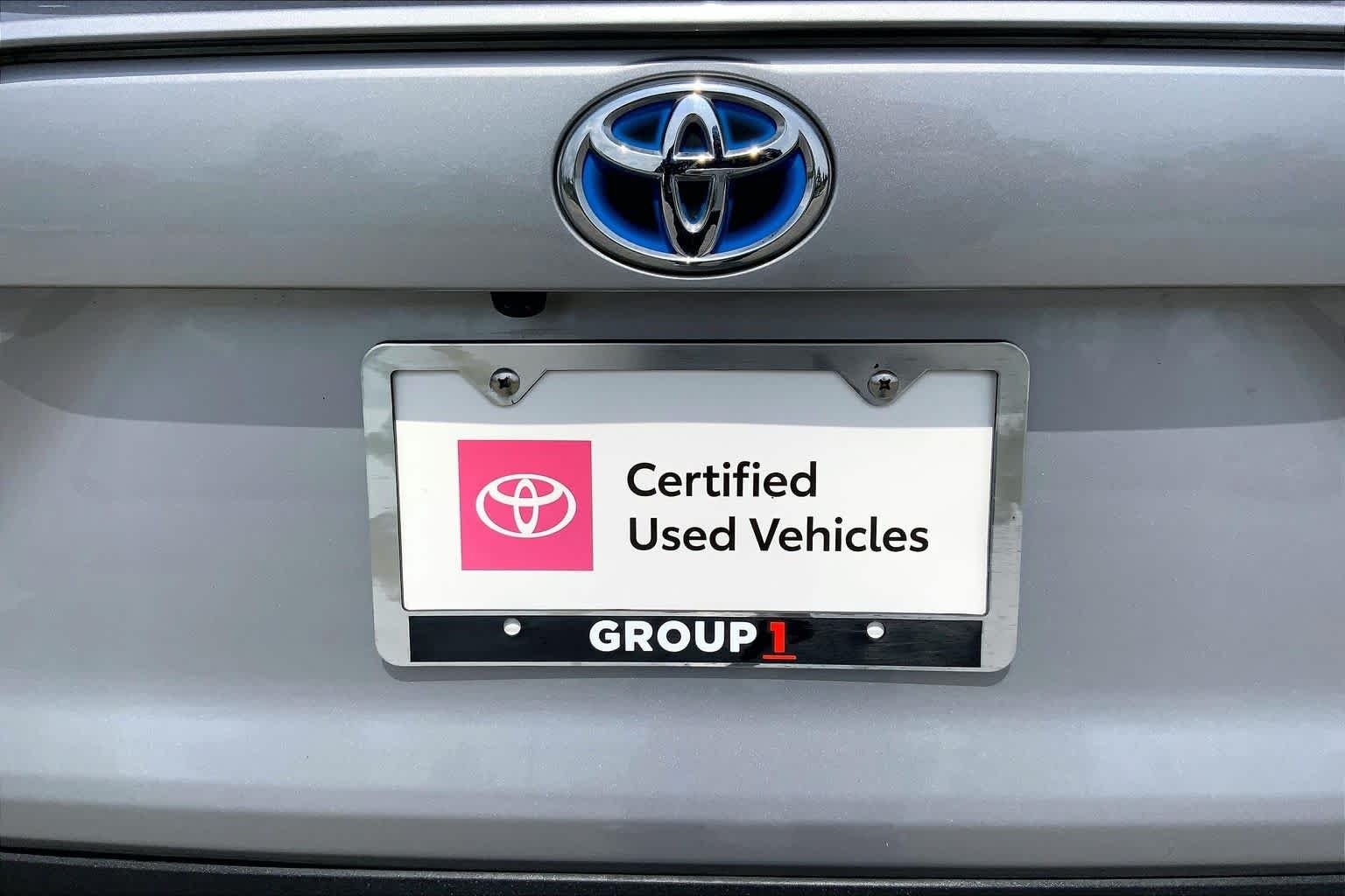 Used 2022 Silver Sky Metallic Toyota Hybrid XLE image 10