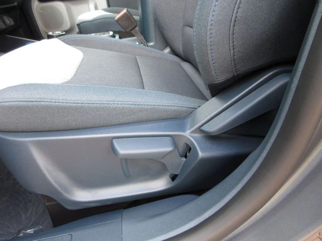 New 2026 Carbonized Gray Metallic Ford XLT image 12