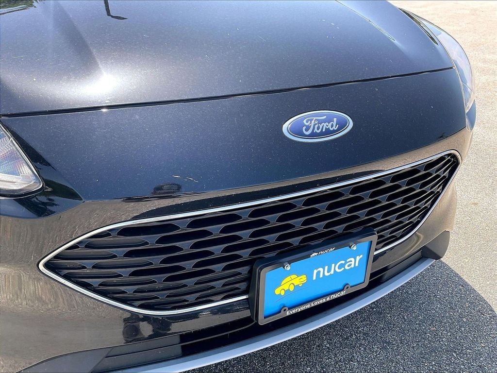 Used 2022 Black Ford SEL image 28