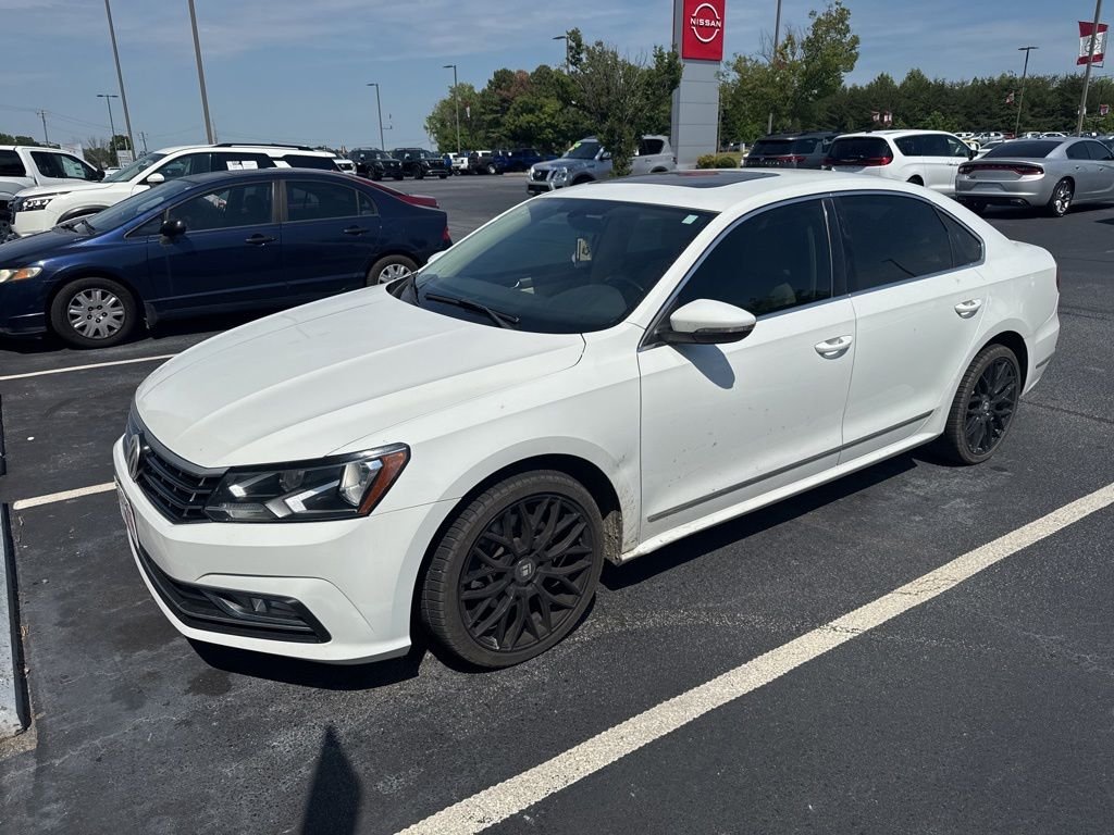2016 Volkswagen Passat 2.0L SEL Auto's photo