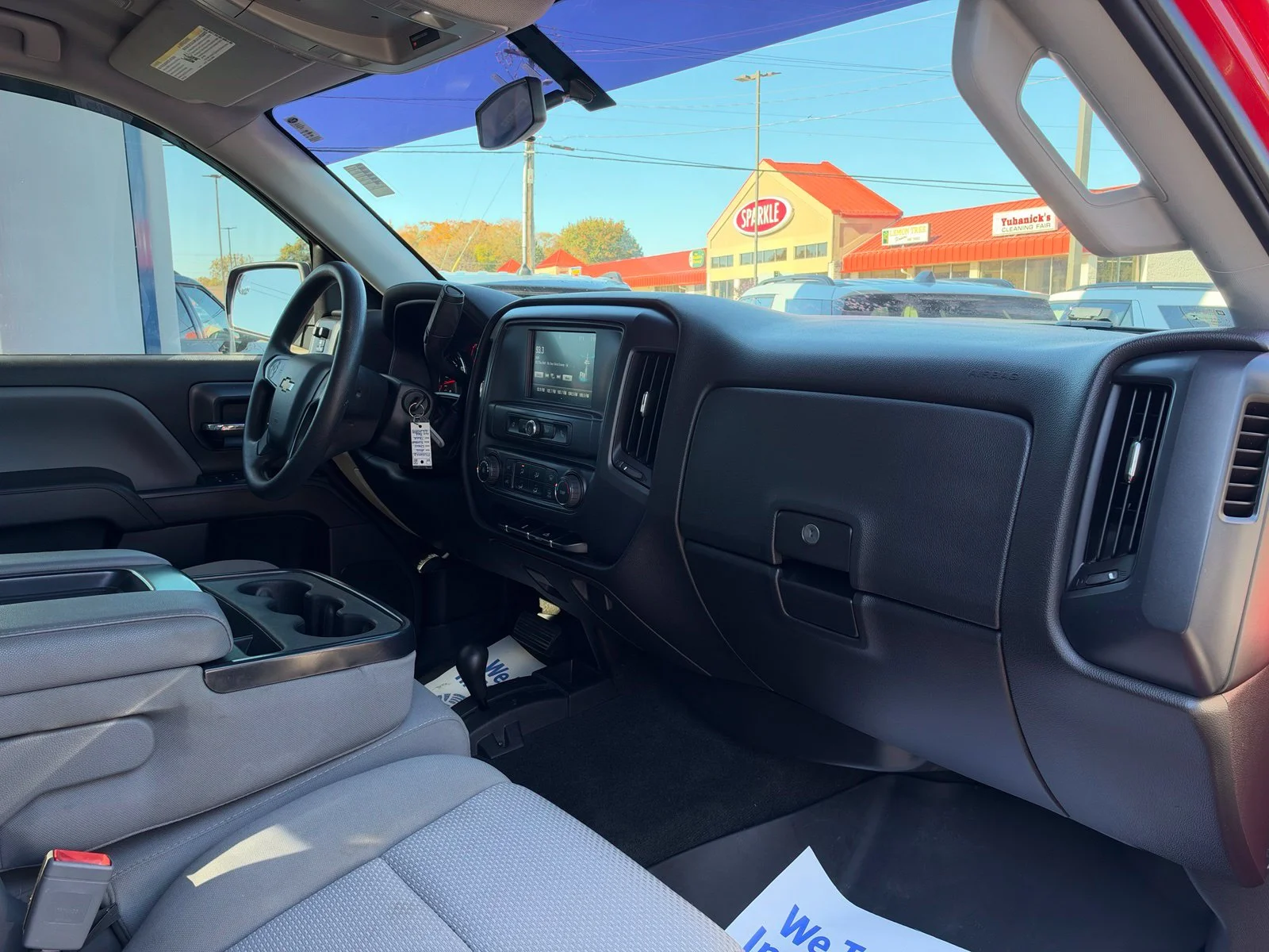 Used 2016 Red Chevrolet Custom image 16