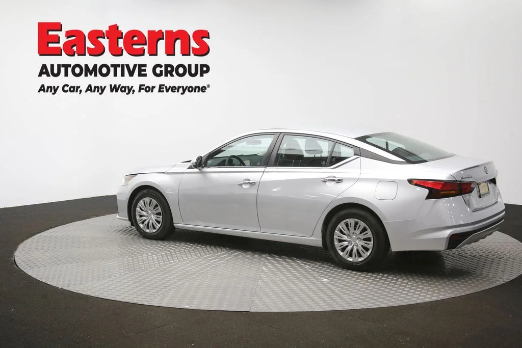 Used 2023 Silver Nissan 2.5 S image 61