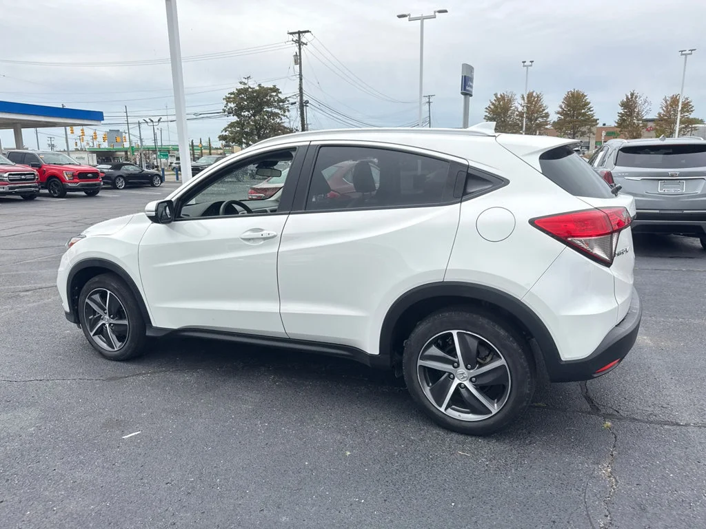 Used 2021 Platinum White Pearl Honda EX image 5