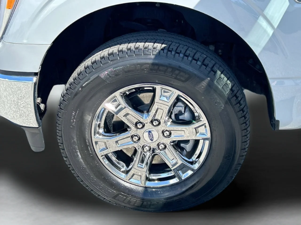 Used 2023 Avalanche Ford XLT image 45
