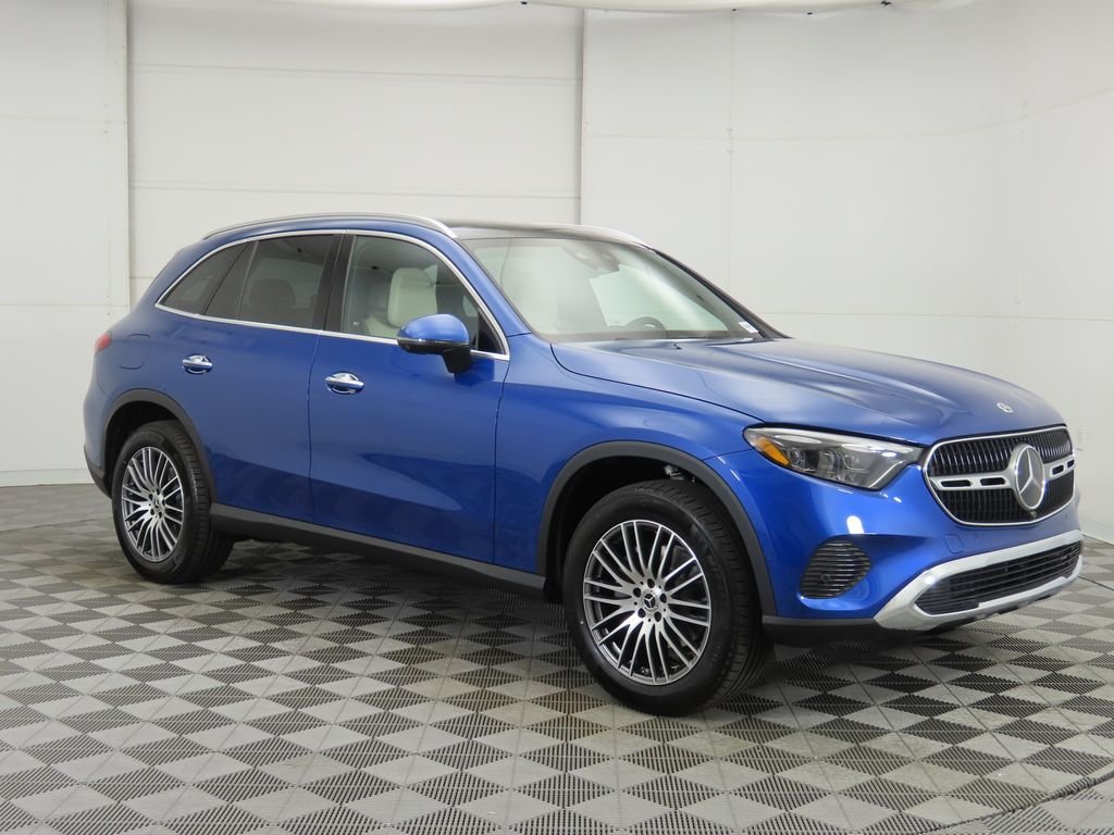 Used 2026 Starling Blue Metallic Mercedes-Benz GLC 300 image 3