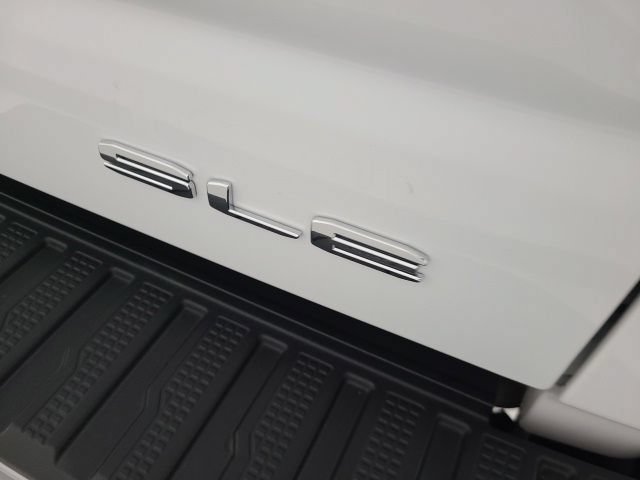 Used 2019 Summit White GMC SLE image 6