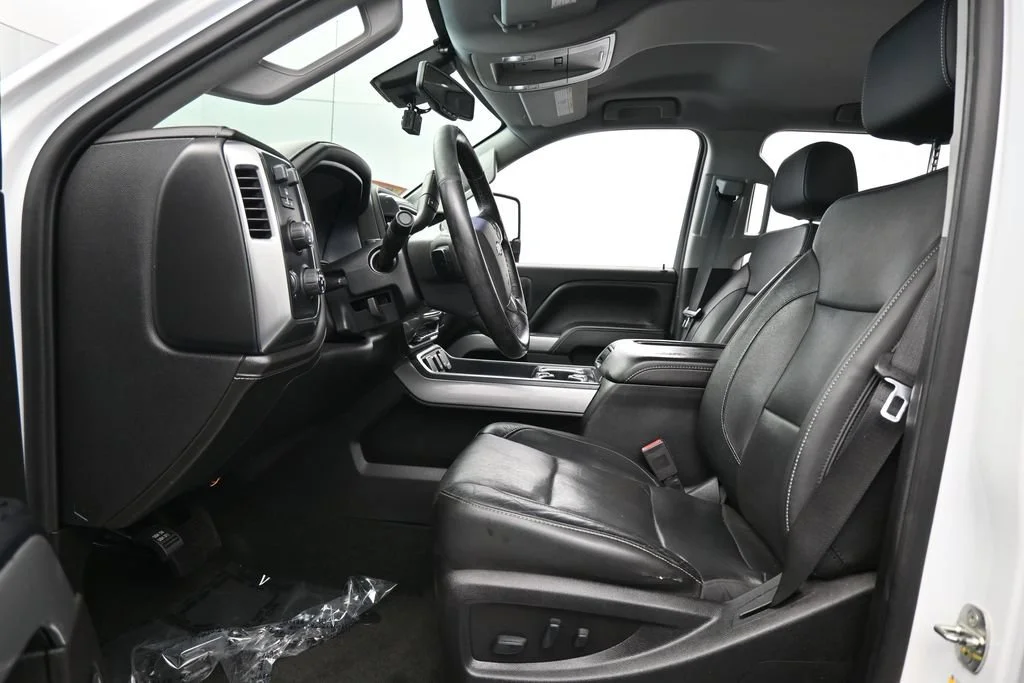 Used 2018 Summit White Chevrolet LTZ image 10