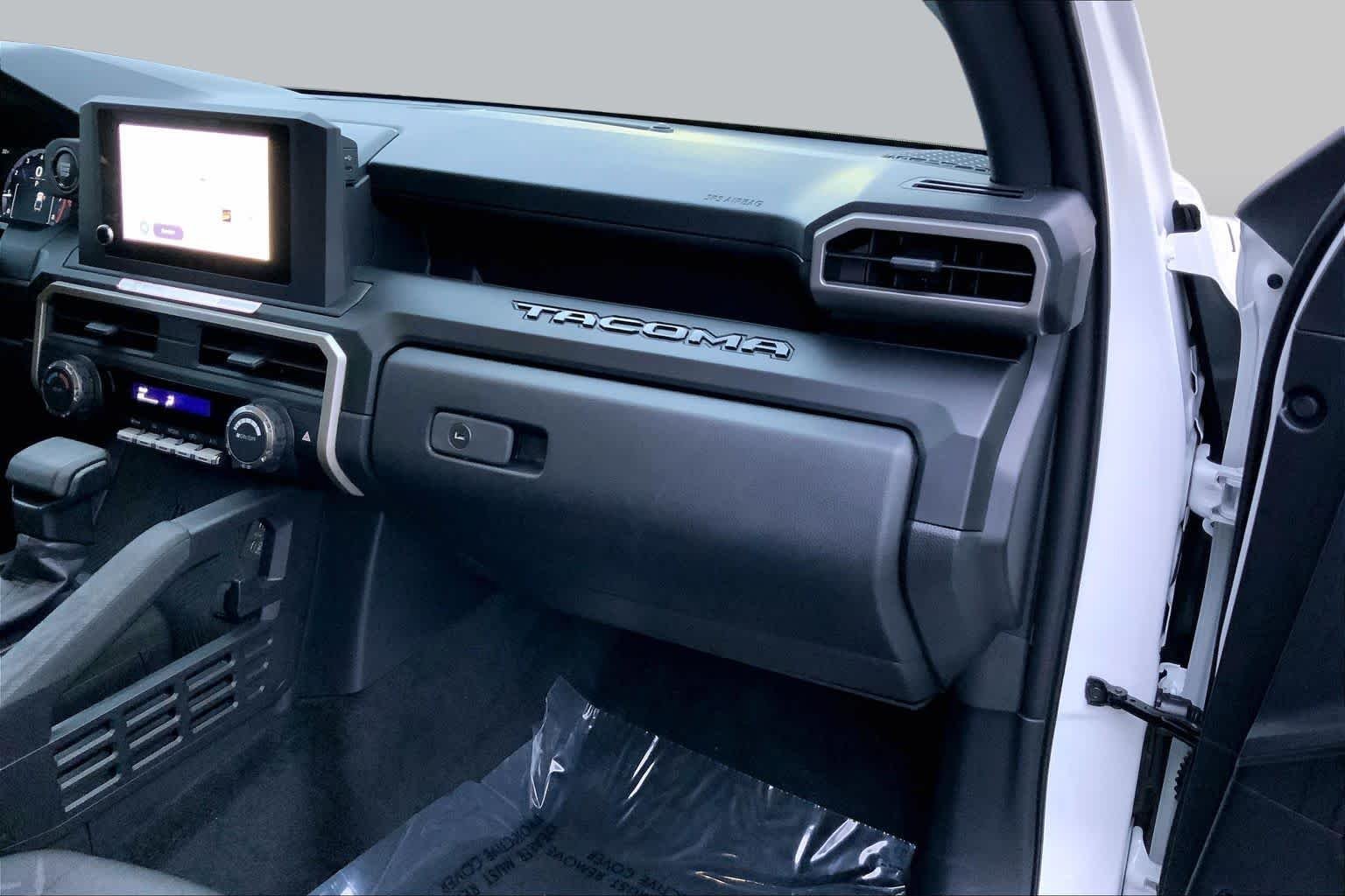 Used 2025 Ice Cap Toyota SR image 18