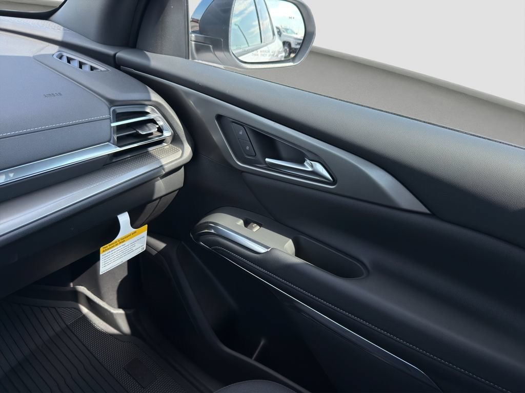 New 2026 Summit White Chevrolet LT image 17