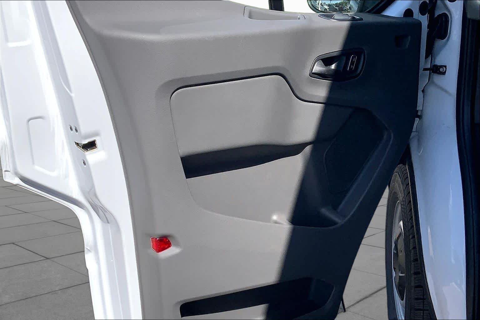 New 2026 Oxford White Ford Cargo Van image 10