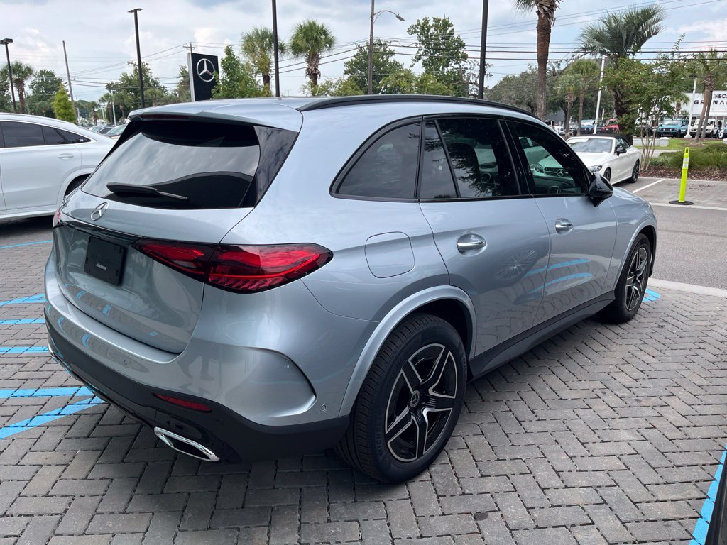 Used 2026 Silver Mercedes-Benz GLC 300 image 5