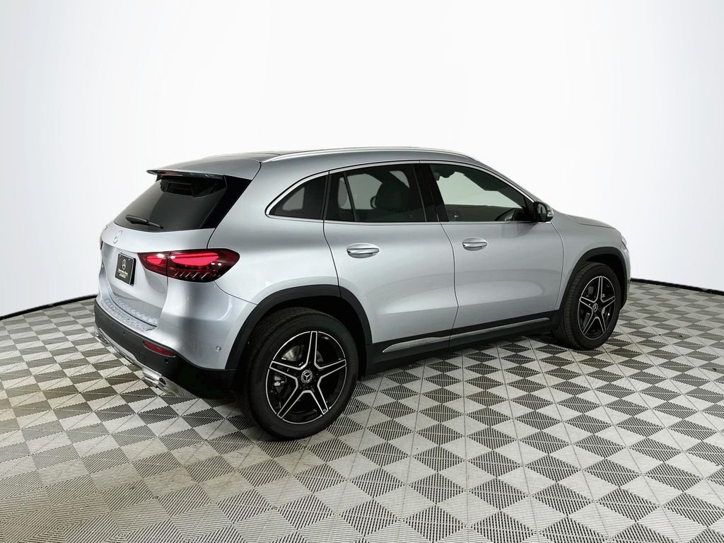 Used 2026 Silver Mercedes-Benz GLA 250 image 7