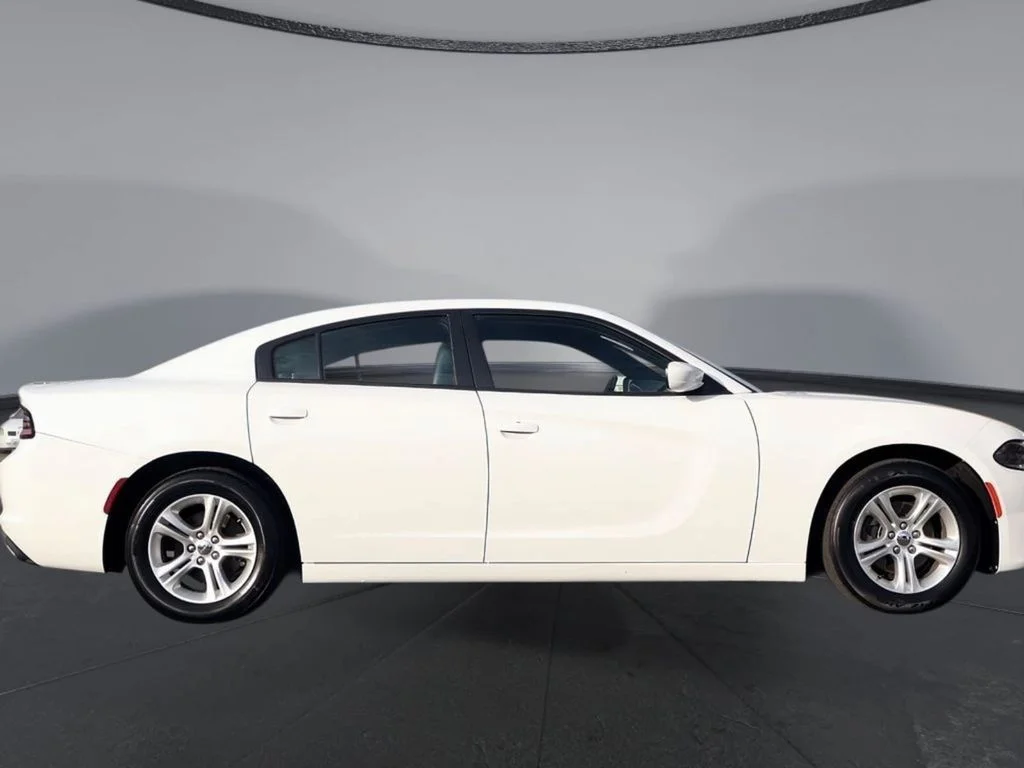 2020 Dodge Charger SXT - Photo 8