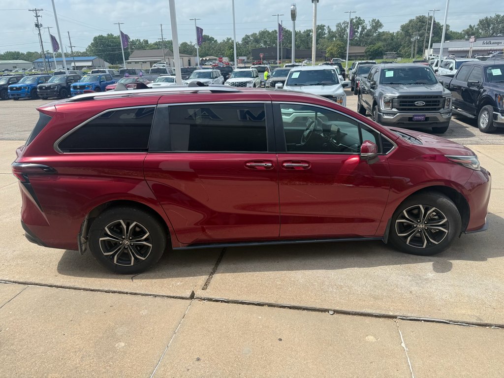 Used 2025 Ruby Flare Pearl Toyota Platinum image 4