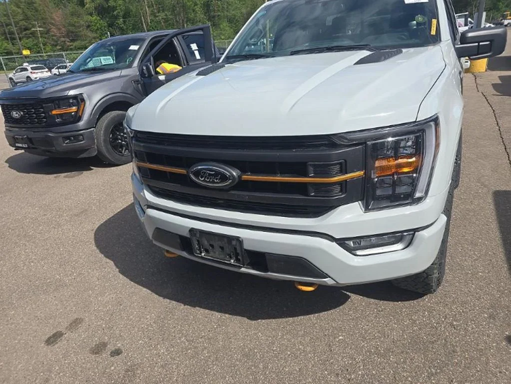 Used 2023 Gray Ford Tremor image 3