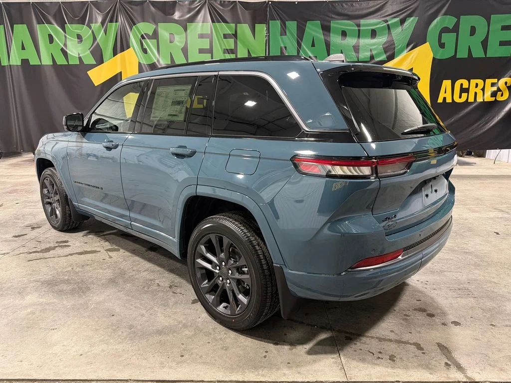 New 2026 Steel Blue Exterior Paint Jeep Limited Reserve image 5