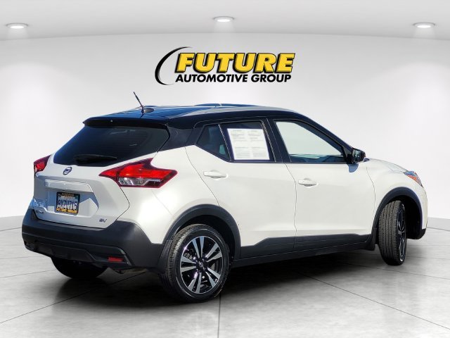 Used 2018 White Nissan SV image 4