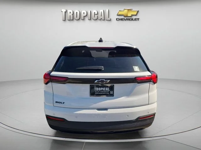 New 2027 Summit White Chevrolet LT image 4