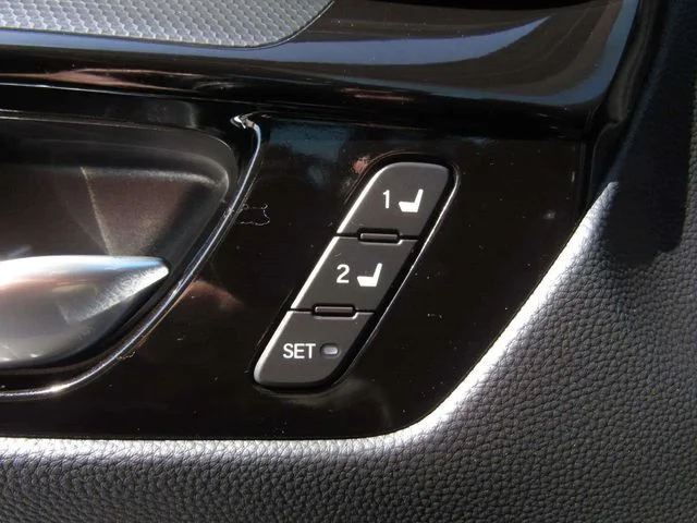 Certified Used 2026 Crystal Black Pearl Honda AWD EX-L image 25