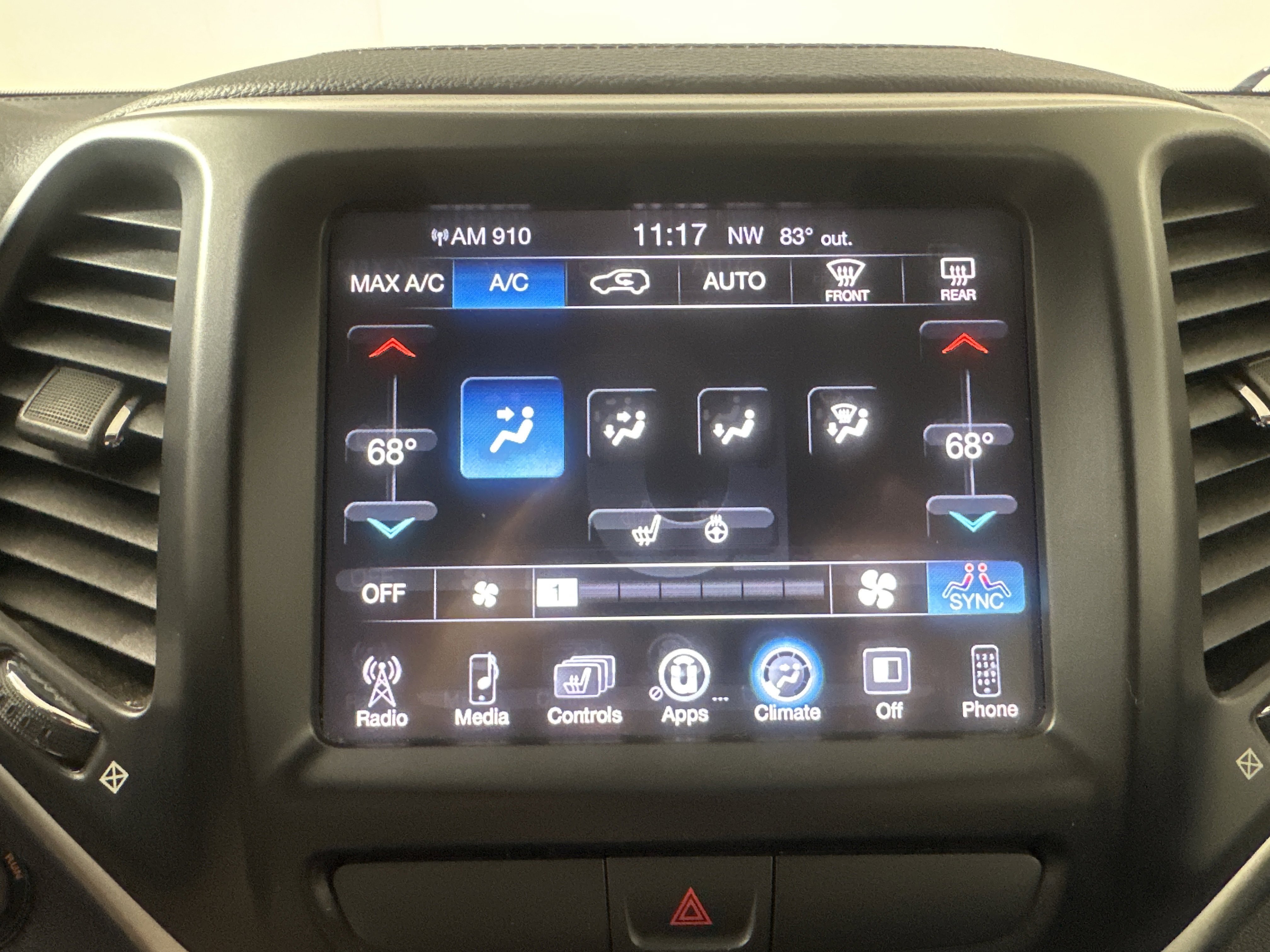 Certified Used 2016 Bright White Clearcoat Jeep Limited image 17