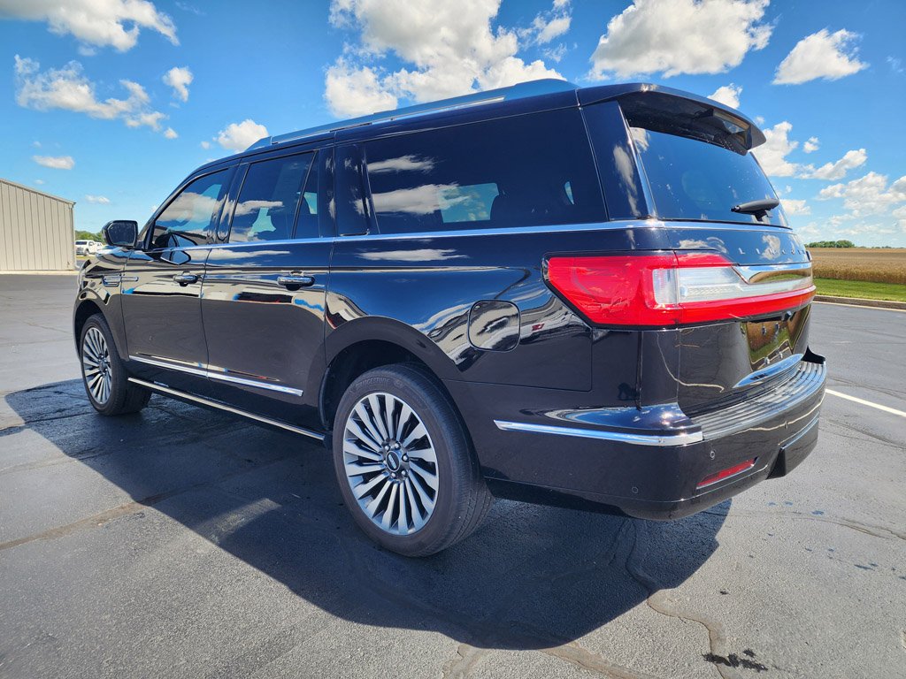 Used 2020 Infinite Black Lincoln Reserve image 5