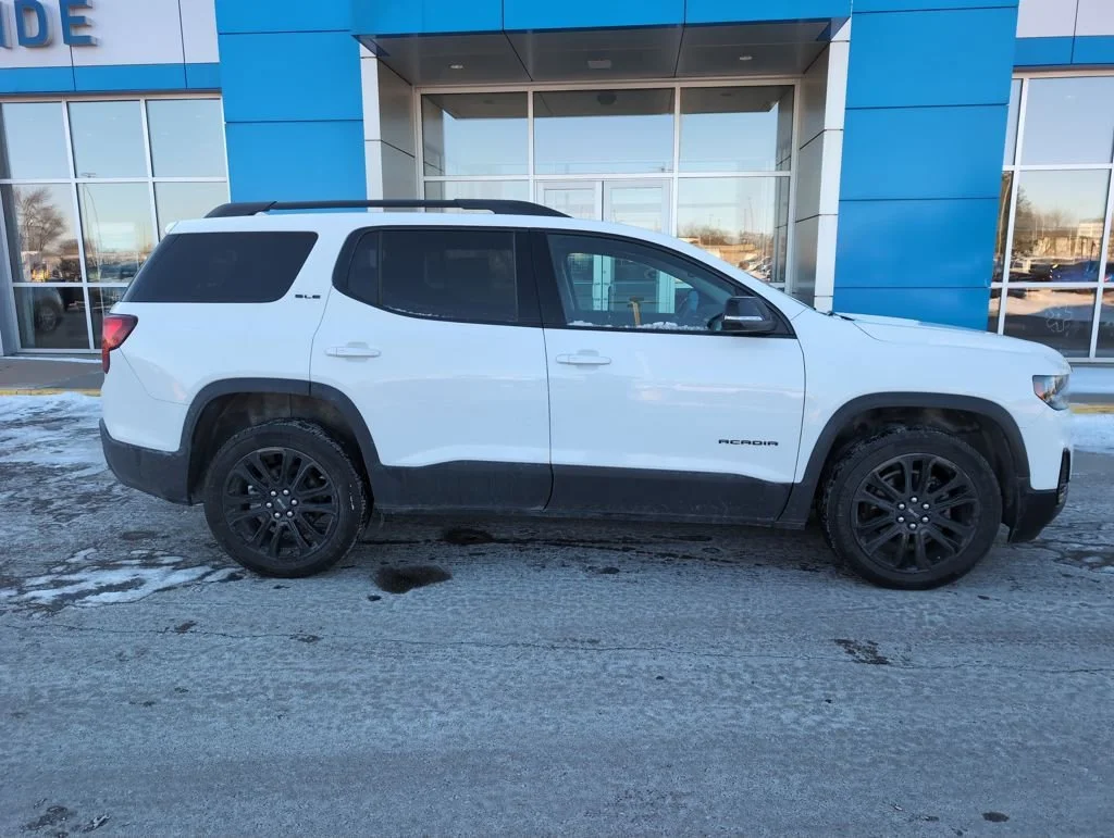 2023 GMC Acadia SLE AWD's photo